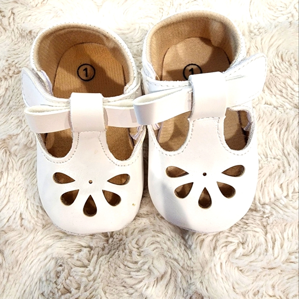 Baby Girl Ivory Mary Jane Crib Shoes with Velcro Strap, Never Used, Size 1